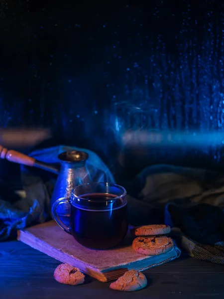 Membiarkan Malam Hadir dengan Ritme yang Pelan dan Menenangkan